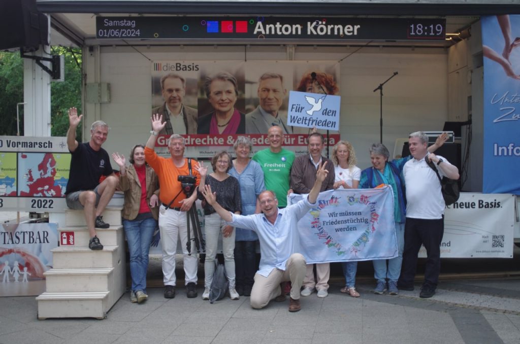 Gruppenbild Wahlkämpfer für dieBasis in Hannover